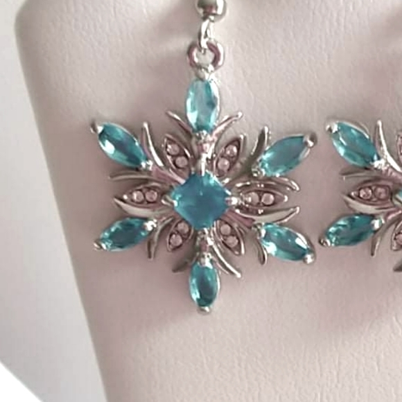 🔥 3/$25 🔥 - Picture 2 of 2